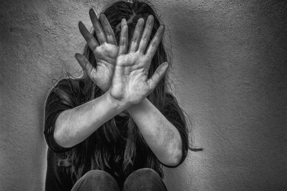शहापूर : शाळेत विद्यार्थिनींची अमानवीय तपासणी, प्राचार्यासह आठ जणांवर गुन्हा